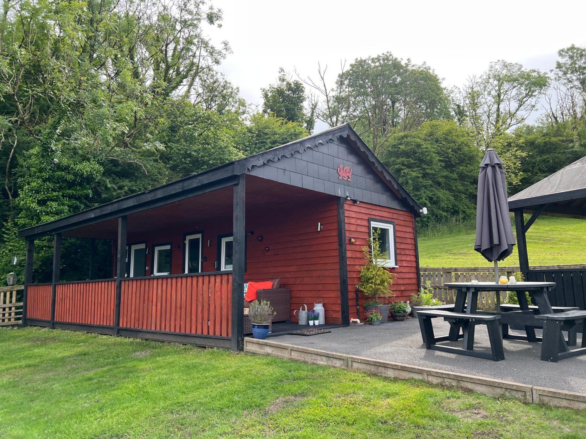 Kabin In The Woods Villa Llandybie Exterior photo